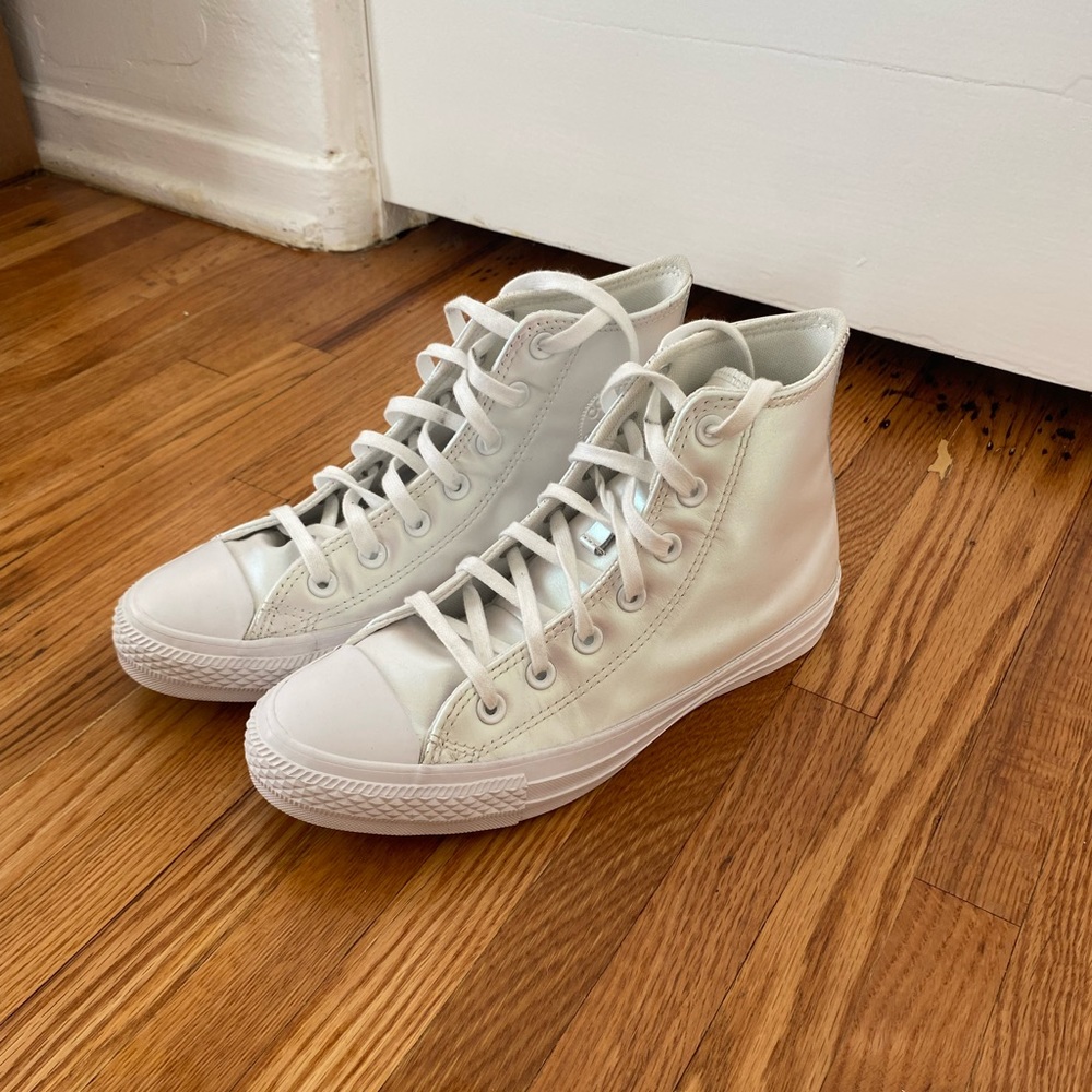 Opalescent White glossy converse high tops